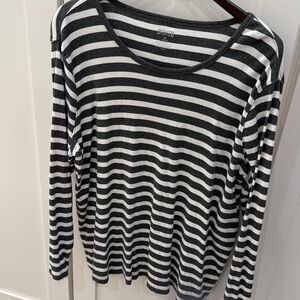 Duluth Trading Co Black and White Striped Long Sleeve Tee